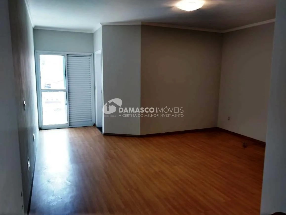 Sobrado à venda 3 Quartos, 3 Suites, 6 Vagas, 325M², Cerâmica, São Caetano do Sul - SP