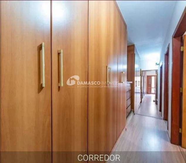 Casa à venda 3 Quartos, 1 Suite, 3 Vagas, 220M², Barcelona, São Caetano do Sul - SP