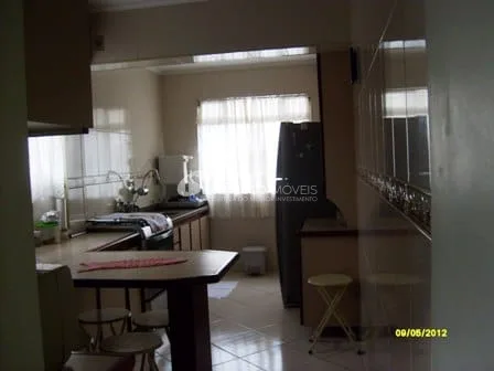 Sobrado à venda 4 Quartos, 3 Vagas, 320M², Santa Maria, Santo André - SP