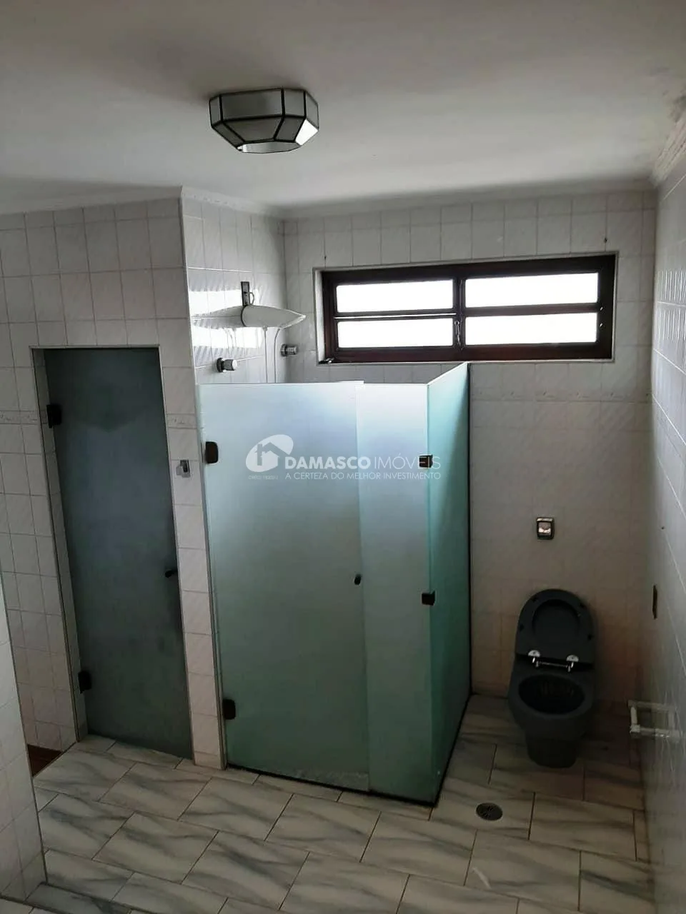Sobrado à venda 4 Quartos, 2 Suites, 6 Vagas, 462M², Santa Teresinha, Santo André - SP