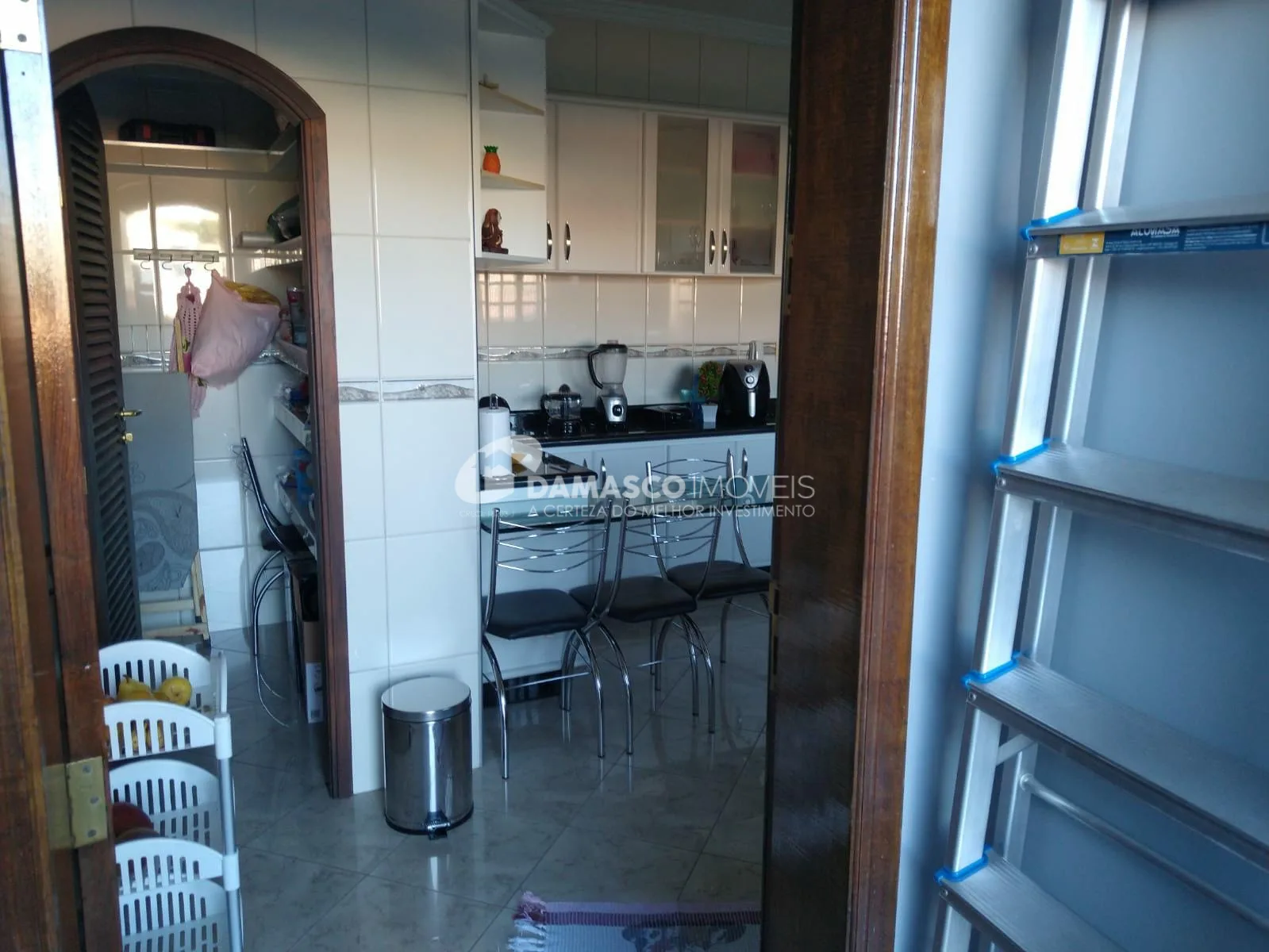Sobrado à venda 2 Quartos, 1 Suite, 6 Vagas, 345M², Nova Gerty, São Caetano do Sul - SP