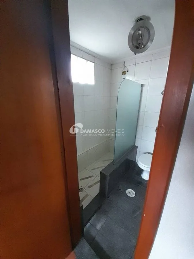 Sobrado para locação com 3 andares
