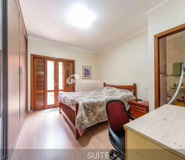 Casa à venda 3 Quartos, 1 Suite, 3 Vagas, 220M², Barcelona, São Caetano do Sul - SP