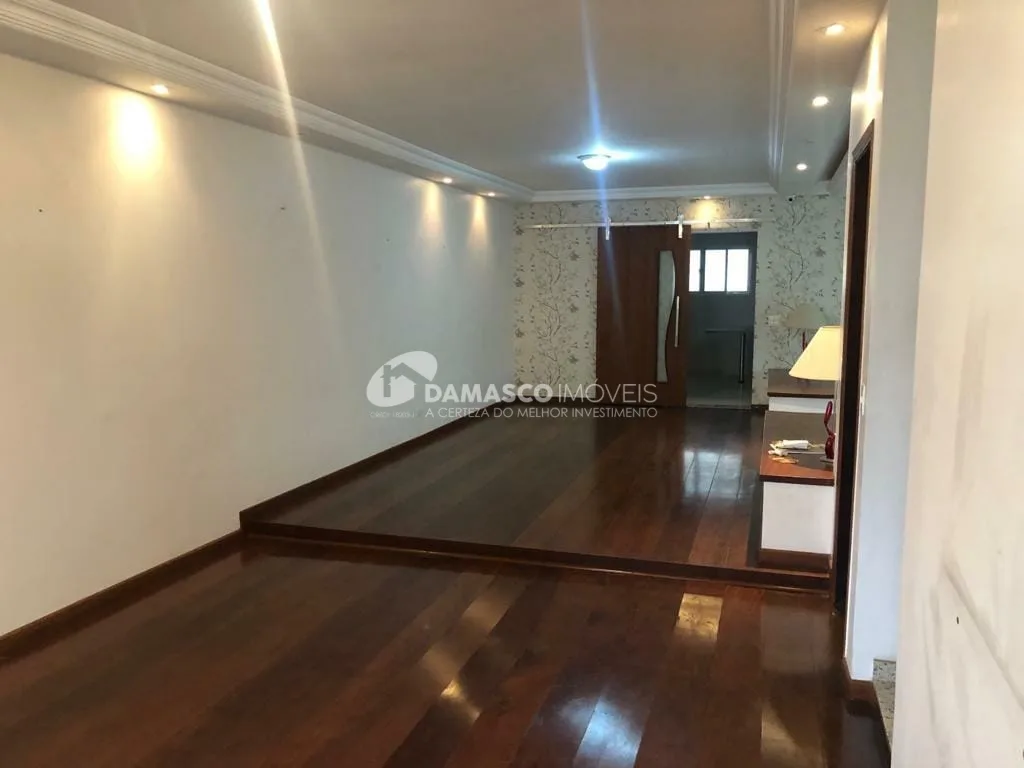 Sobrado à venda 3 Quartos, 3 Suítes, 4 Vagas, 350 m², Vila Floresta, Santo André - SP