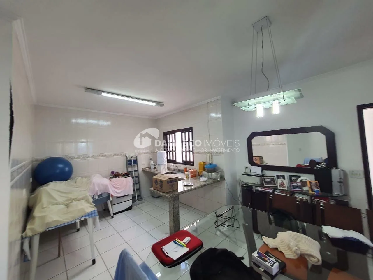 Casa à venda com 3 Quartos, 3 Suites, 3 Vagas, 751M², Utinga, Santo André - SP