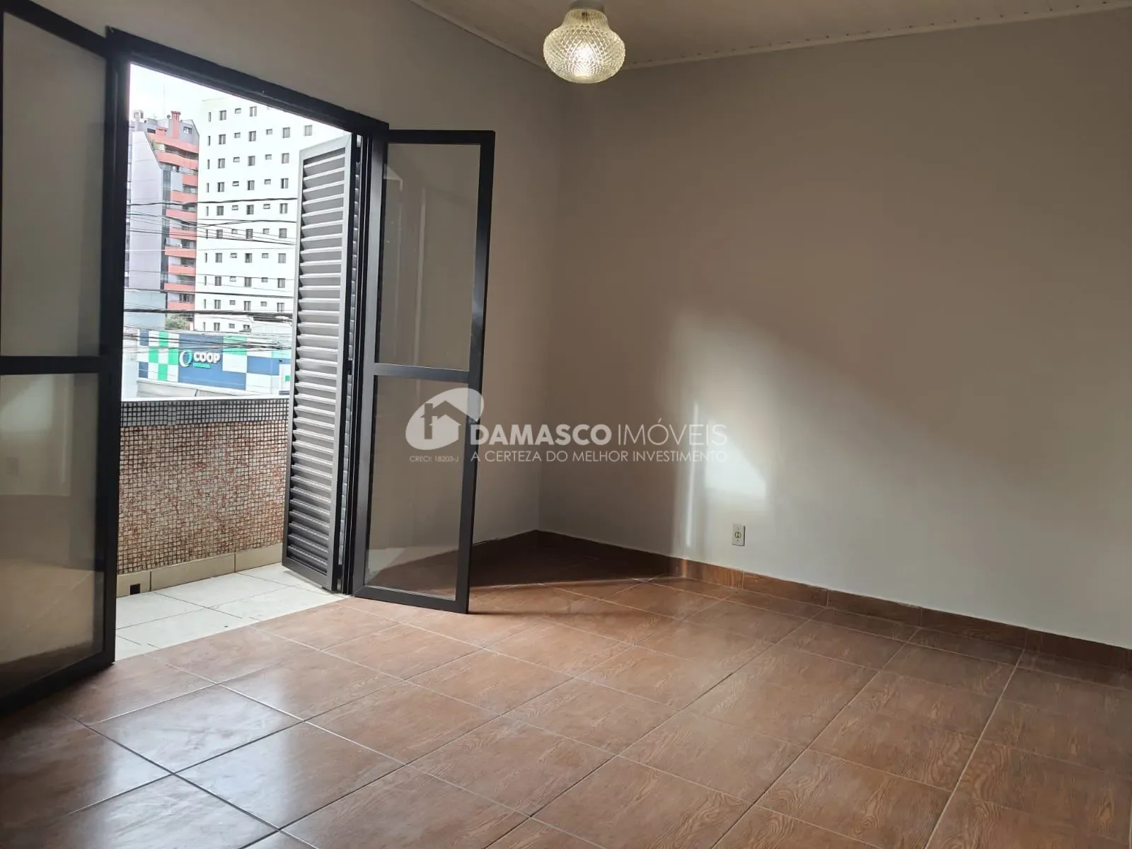 Sobrado à venda, com 153,38 m² de área total e 126,49m² de área construída, Santo Antônio, São Caetano do Sul, SP