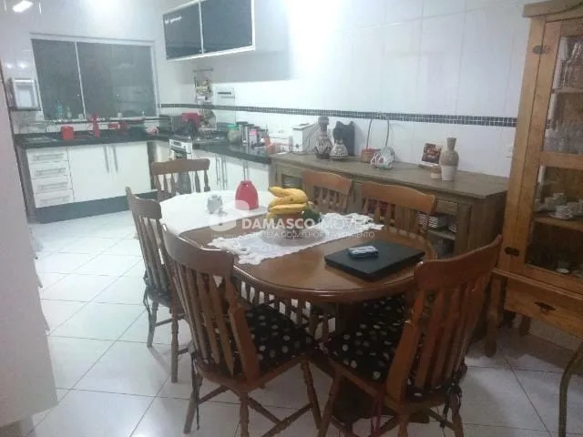 Sobrado à venda 3 Quartos, 1 Suite, 2 Vagas, 140M², Jardim Jamaica, Santo André - SP