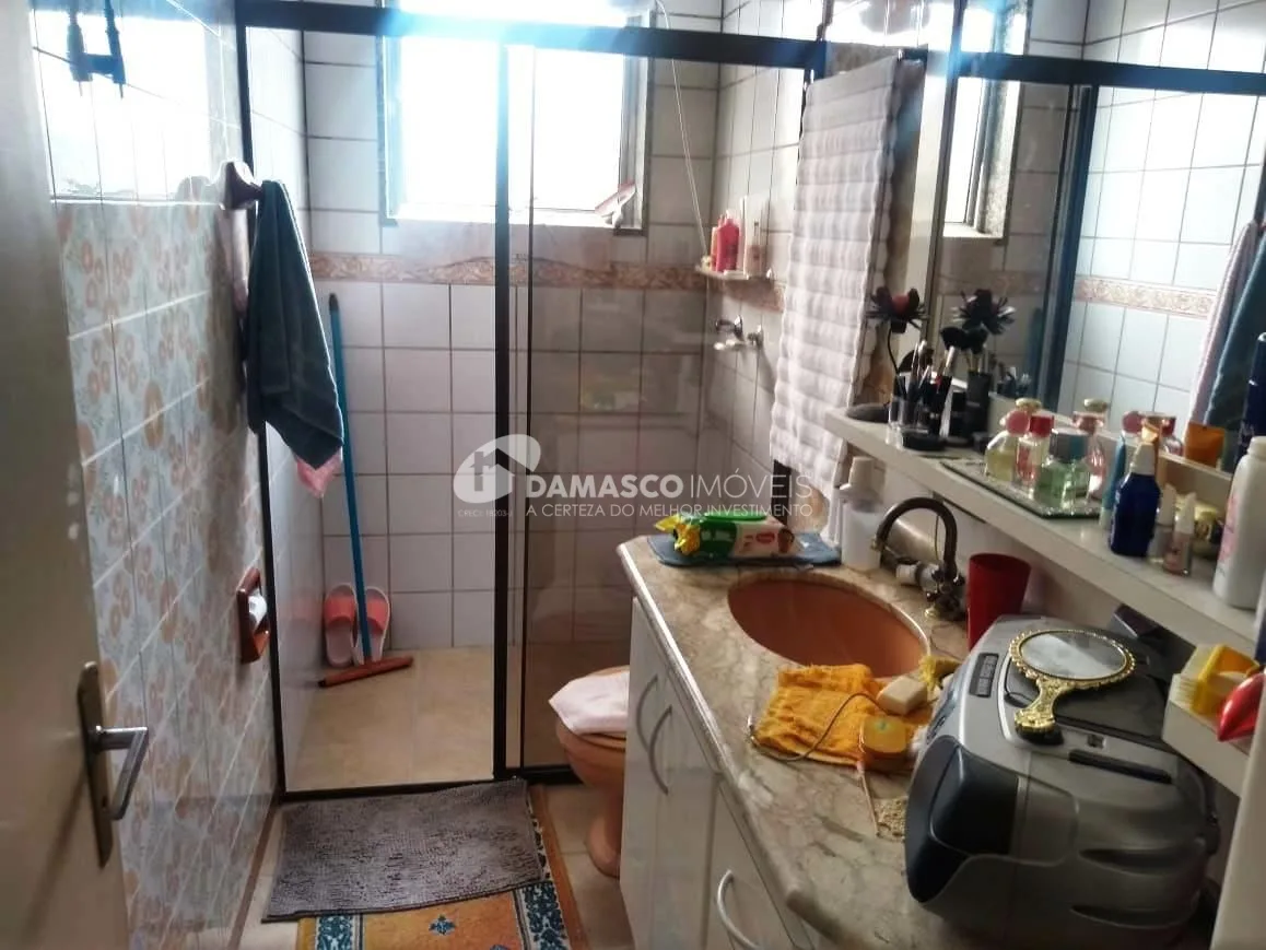 Sobrado à venda 3 Quartos, 1 Suite, 2 Vagas, 238M², Centro, Santo André - SP
