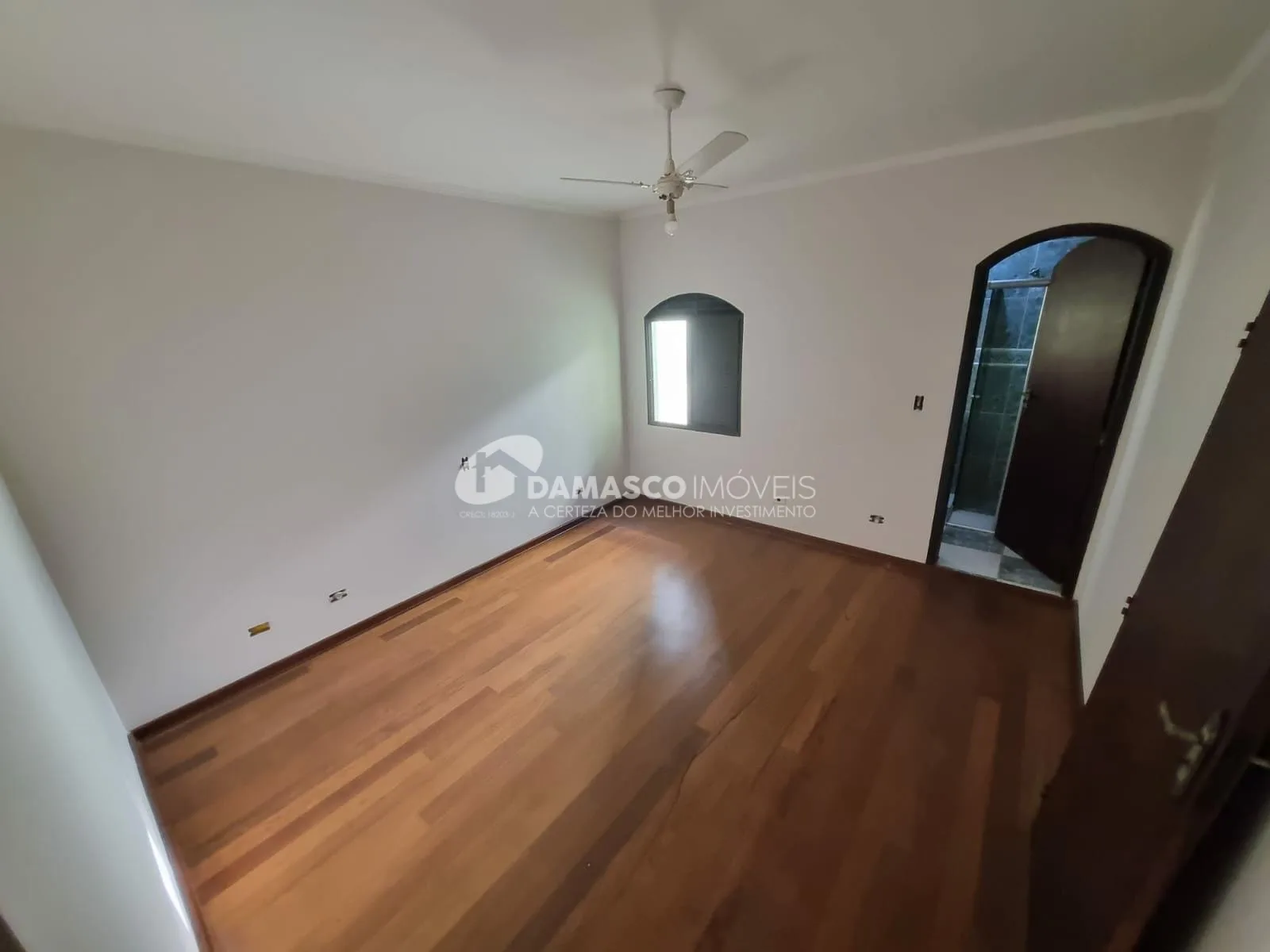 Sobrado à venda 3 Quartos, 2 Suites, 2 Vagas, 207 m², Campestre, Santo André - SP
