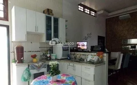 Casa à venda 4 Quartos, 1 Suite, 2 Vagas, 350M², Osvaldo Cruz, São Caetano do Sul - SP
