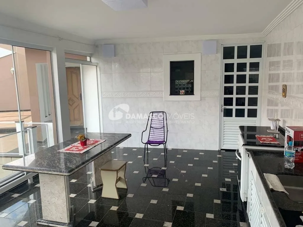 Sobrado à venda 3 Quartos, 1 Suite, 2 Vagas, 250M², Sítio da Figueira, São Paulo - SP