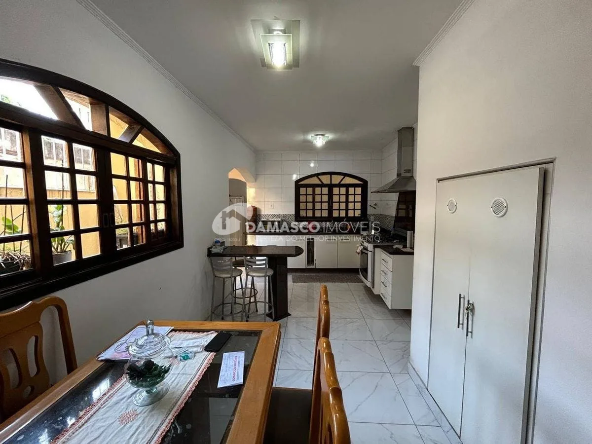 Sobrado a venda, 3 dorm, 4 vagas