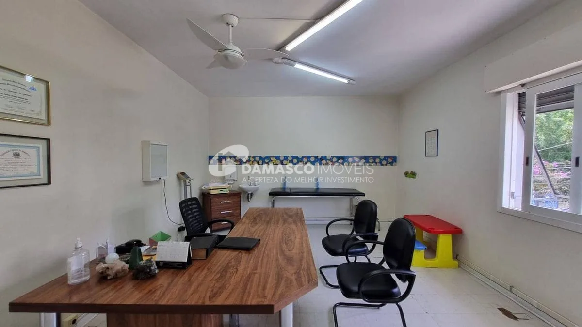 Sobrado à venda, 3 dorm (1suíte), 6 vagas, Olímpico