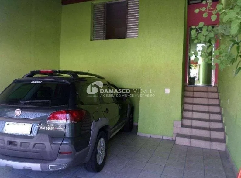 Casa à venda 3 Quartos, 2 Vagas, 205M², Vila Palmares, Santo André - SP